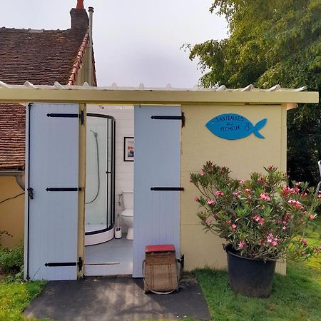 הוילה Saint-Privé La Roulotte Du Pecheur מראה חיצוני תמונה